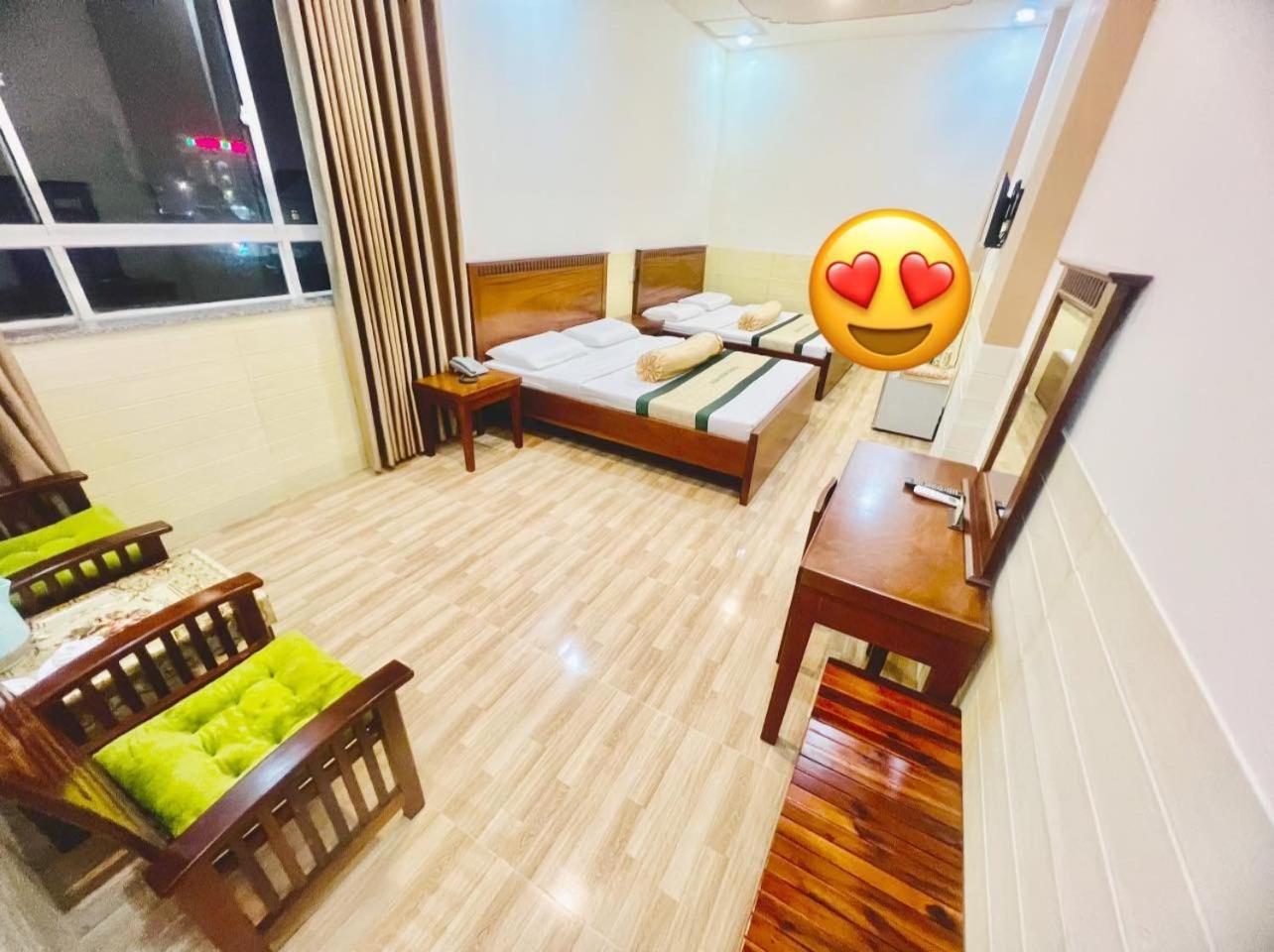 Xuan Huynh 3 Hotel Soc Trang Exterior photo