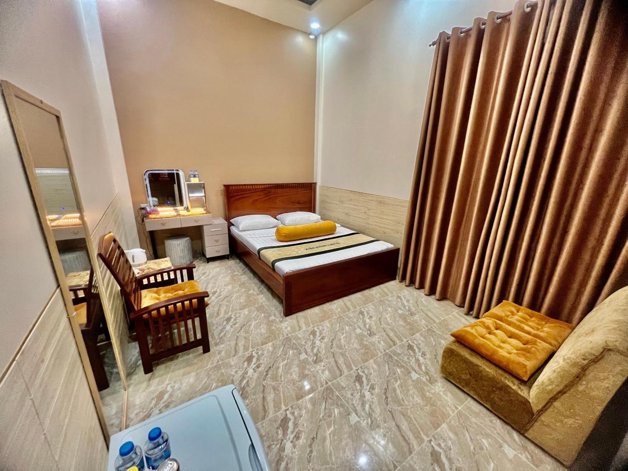 Xuan Huynh 3 Hotel Soc Trang Exterior photo